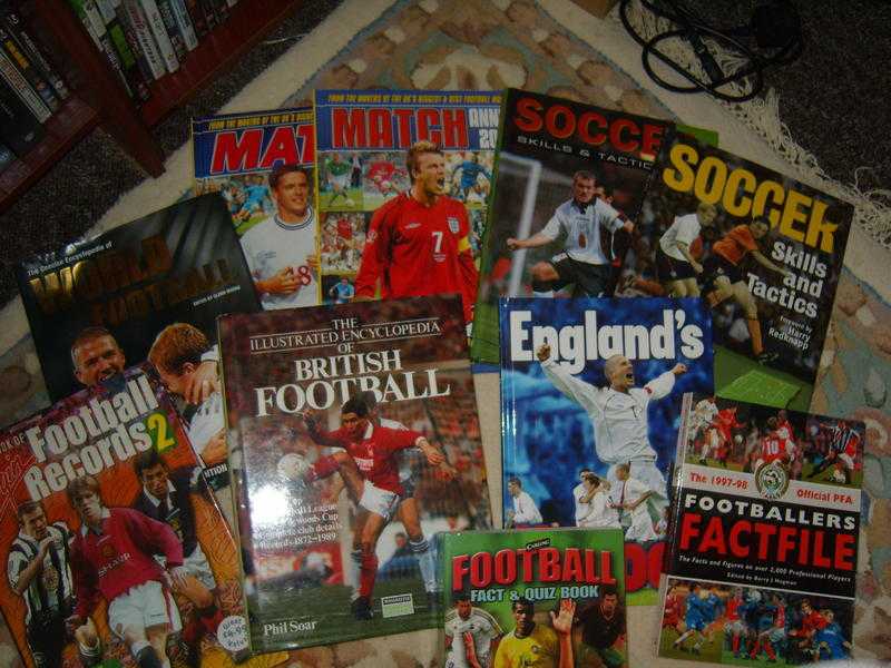 Football Annuals (10)