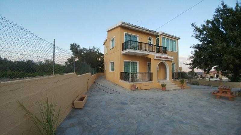 For rent 3 bed plus furnished Detached Villa in  Stroumpi village , Paphos Cyprus