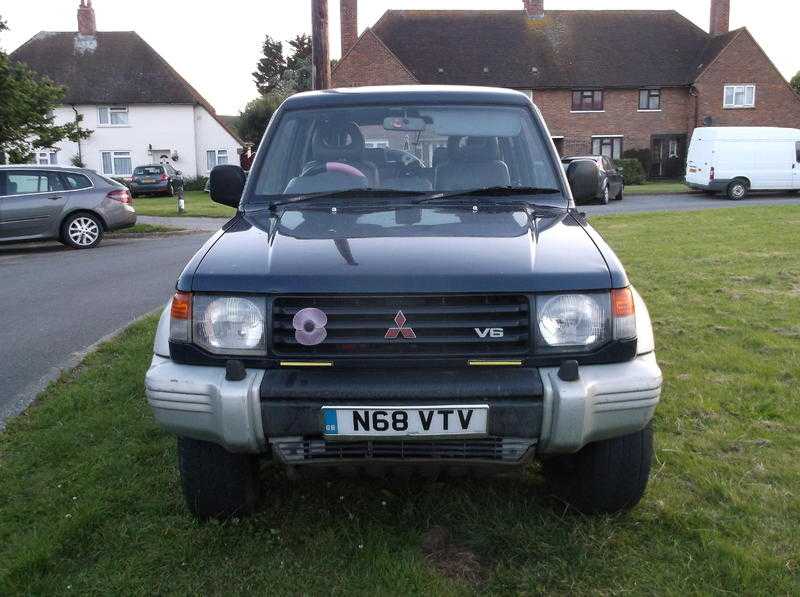 For SALE 1995 Mitsubishi Shogun 3.0 V6 Petrol Automatic