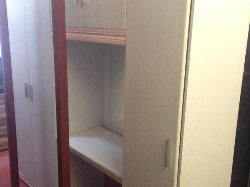 FOR SALE 3 DOOR WARDROBE FOR 95