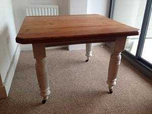 FOR SALE  6 SEATER DINNING TABLE