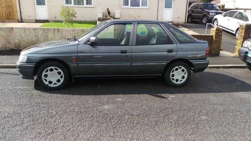 Ford Escort 1.4 ghia K reg