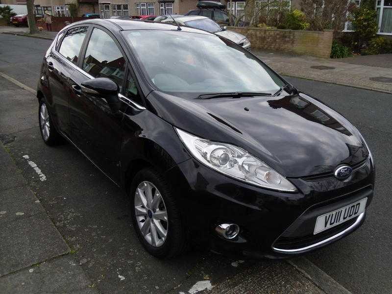 Ford Fiesta 1.4 Zetec 5dr Automatic  Low Mileage..13000 only