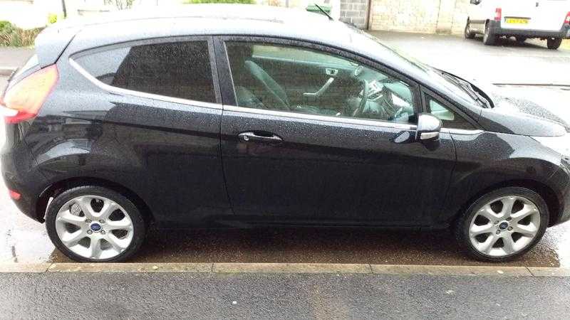 Ford Fiesta zetec great 1st car black matalic 3door 4995 ono