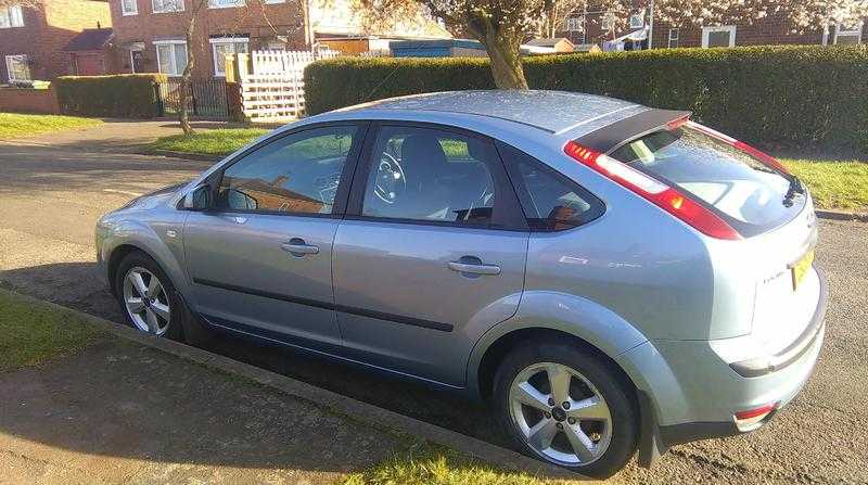 Ford Focus 2005 (LONG MOT)