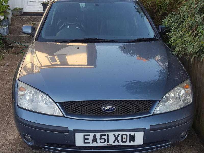 Ford Mondeo 2.5 Ghia X estate manual petrol