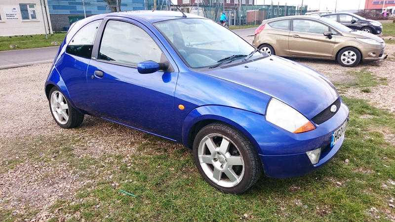 Ford SportKa 2004