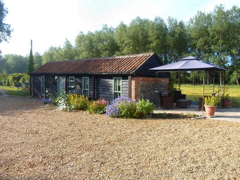 Forty Winks North Norfolk Bed and Continental style Breakfast Converted cart barn