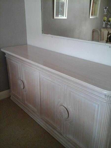 FOUR DOOR ITALIAN WOOD SIDEBOARD