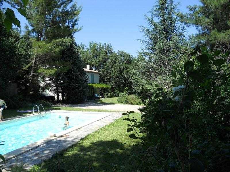 France Provence 30 km from Aix Holiday villa w private pool 6-8 p. 170 m2