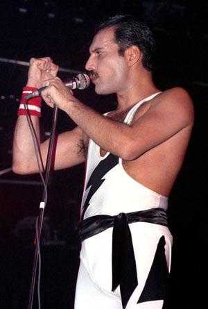 FREDDIE MERCURY exclusive large live photo 1984