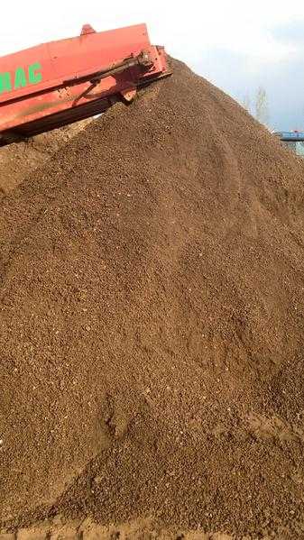 FREE 8MM SCREENED TOP SOIL