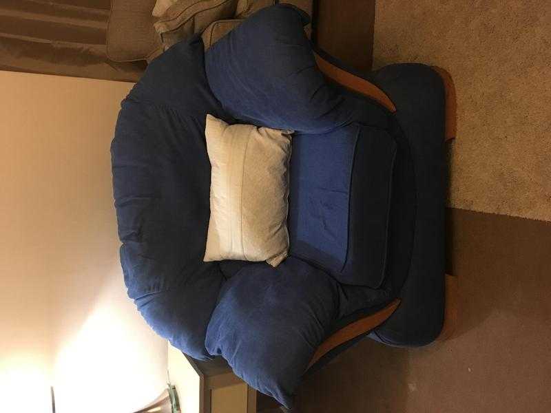 Free DFS very comfortable arm chair