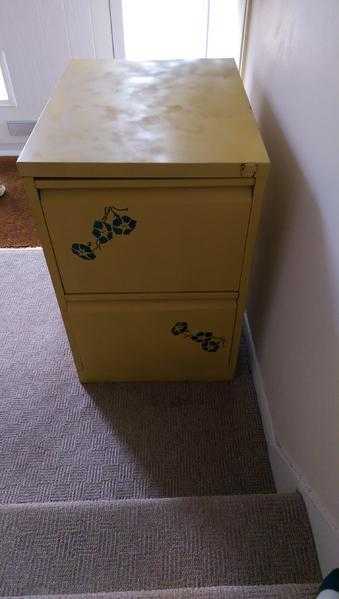 FREE METAL FILING CABINET