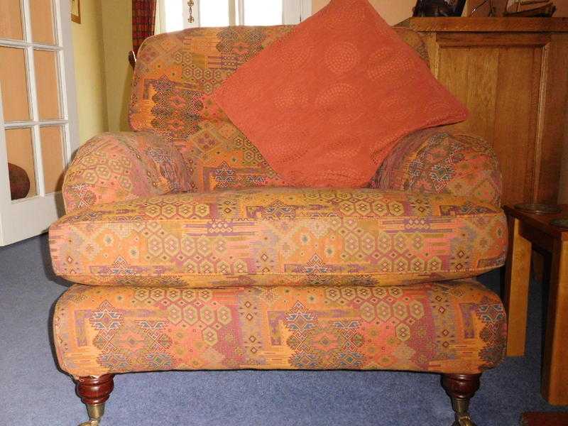 Free Multiyork sofa, two armchairs and a footstool