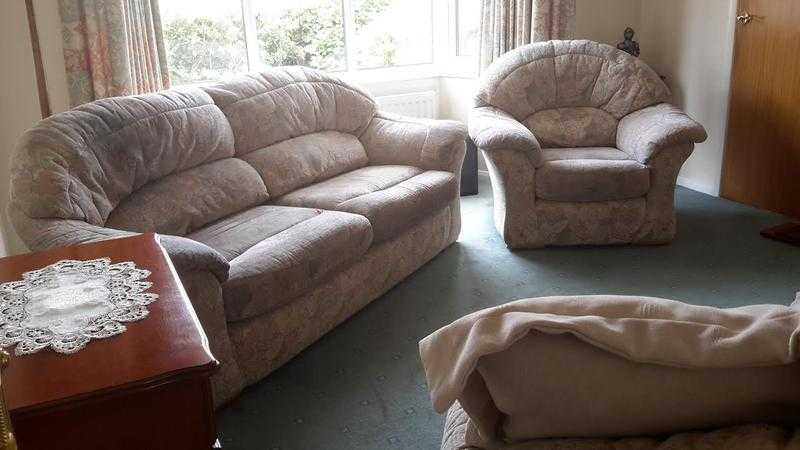 FREE SOFA  2 ARMCHAIRS