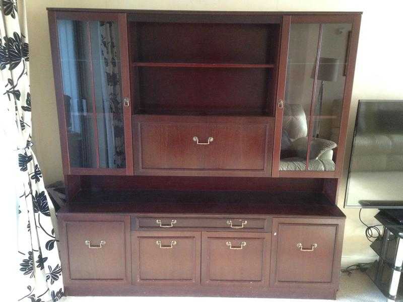 FREE TO COLLECT Wall unit for display and storage.