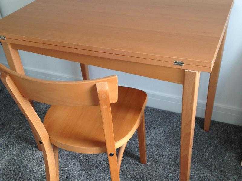 FREE wooden Extendable Table and Chair