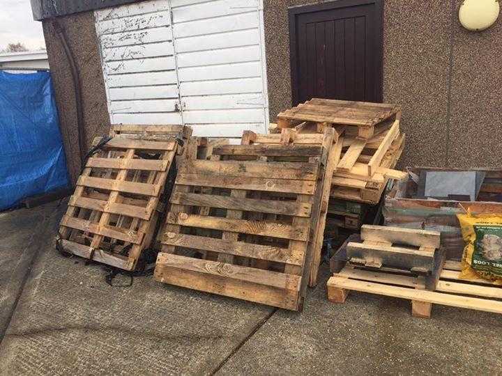 FREE wooden Pallets for creative projects