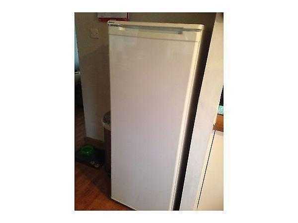 Fridge freestanding with shelves