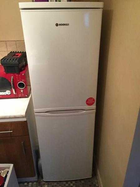 FRIDGE FREEZER