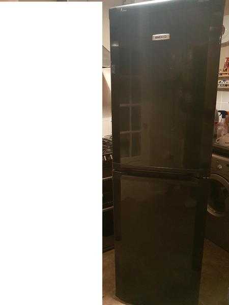 fridge freezer black(can deliver)