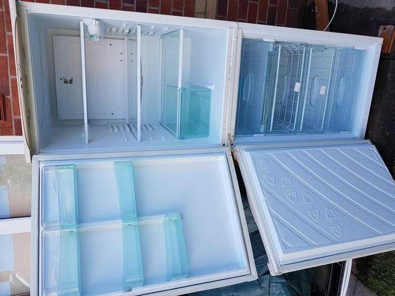 fridge freezer (can deliver)