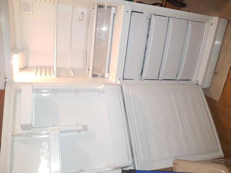 fridge freezer (delivery possible)