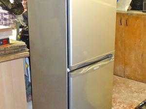 fridge freezer hotpoint