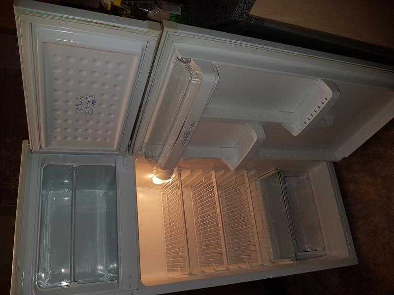 fridge freezer(can deliver)