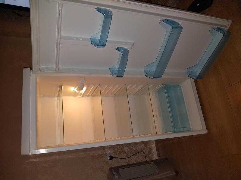 fridge LEC (tall)