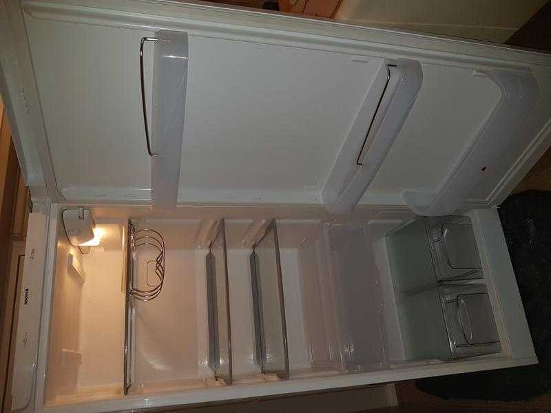 fridge (tall larder)