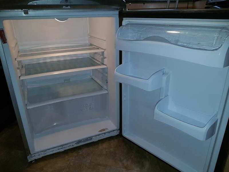 fridge undercounter(can deliver)