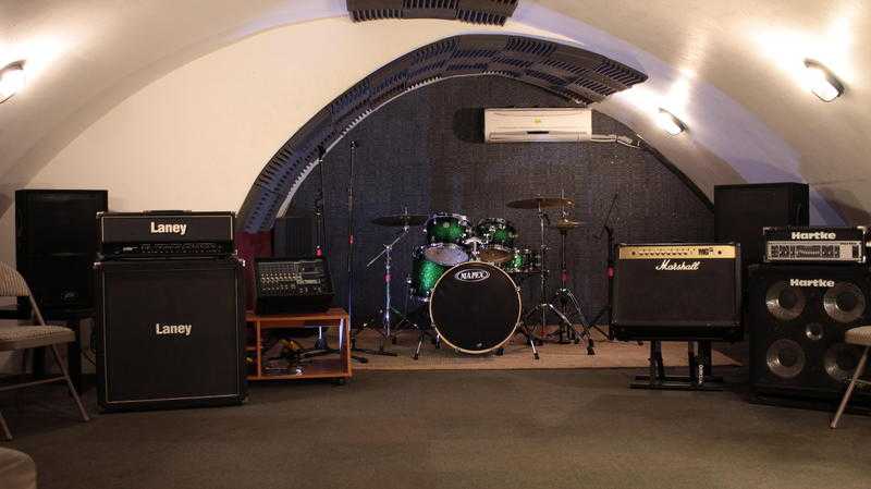 Friendly West London Rehearsal Studio with Full Backline