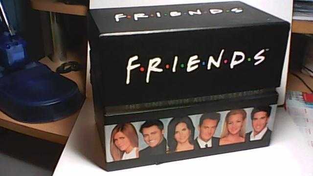 FRIENDS - COMPLETE SEASONS 1-10 BOX SET OF 30 DVD039S