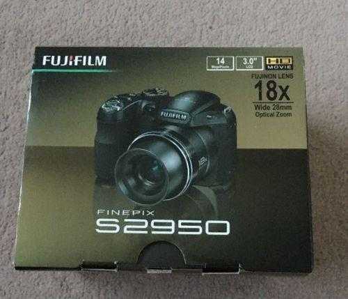 Fujifilm FinePix S Series S2950 camera with 14 MP sensor