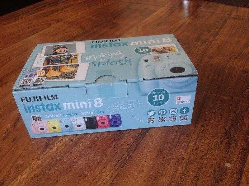 Fujifilm Instax mini  (boxedsealednever used)