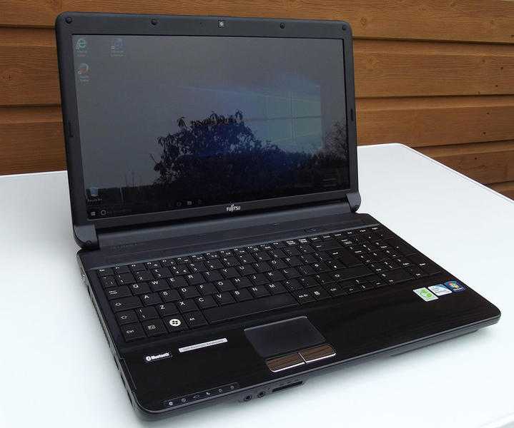 Fujitsu AH530 15.6quot Lifebook Intel 2.13GHz Dual Core 8Gb RAM 500Gb HDD Windows 10