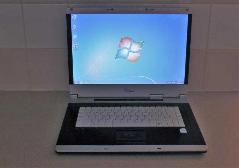 Fujitsu Siemens V3515 Laptop W7 Wifi 2GB 75