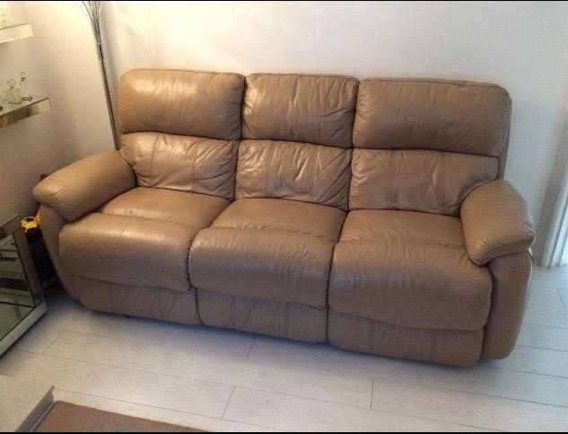 Full leather sofas 3 and 2 seater electric recliners