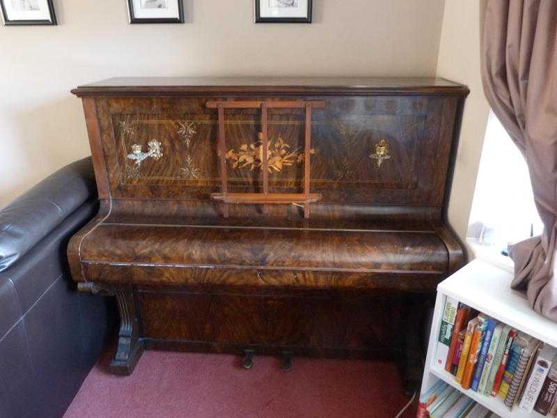 FULL TRICHORD WILLIAM TEAGUE UPRIGHT PIANO