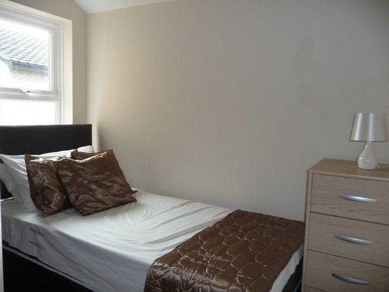 FULLY FURNISHED STUDIO FLAT IN BAYSWATER CENTRAL LONDON