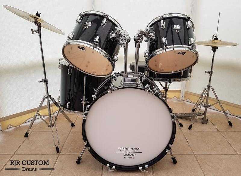 FULLY REFURBISHED 5 PIECE CB DRUM KIT WITH SABIAN CYMBALS