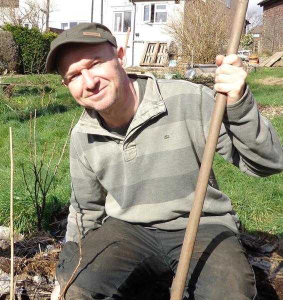 Fully Trained and Experienced Gardener