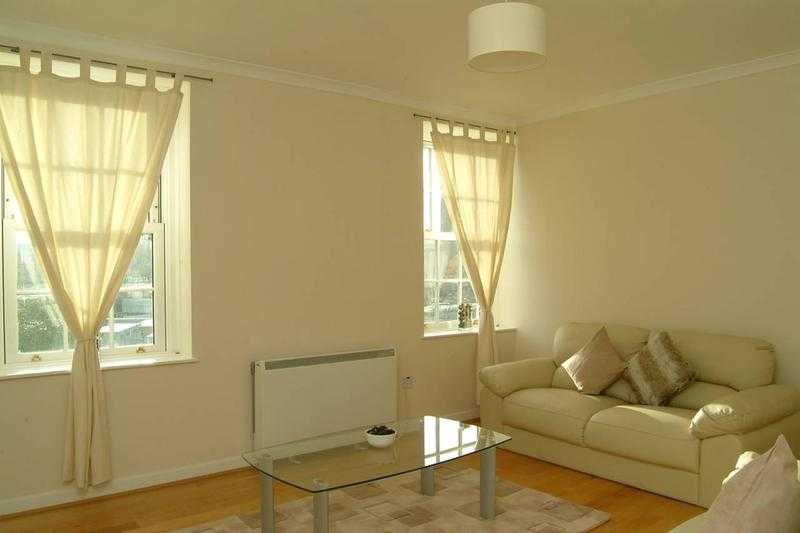 Furnished flat in Brook Close