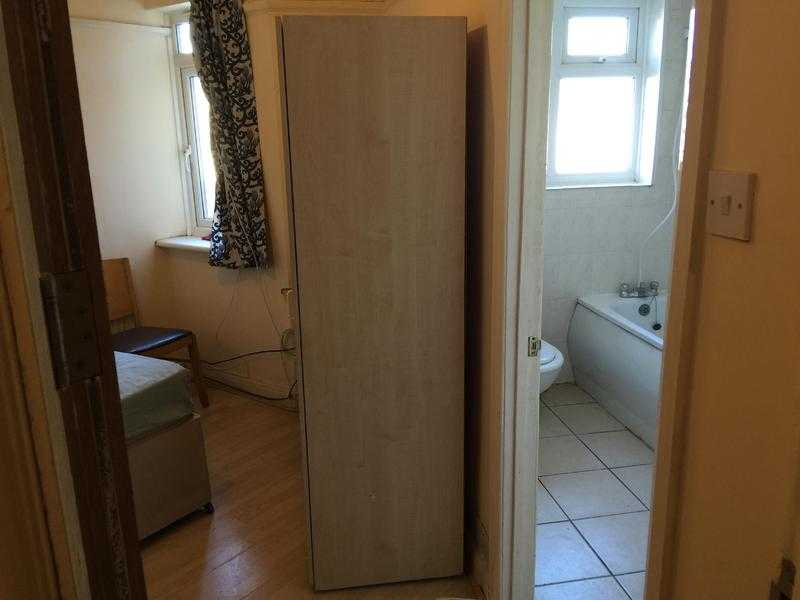FURNISHED ROOM ENSUITE amp HMO - 540M INCL. GAS ELECT WATER amp TAXES  RAYNERS LANE  CALL
