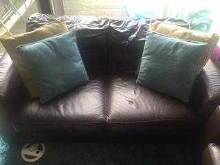 Furniture village leather sofas 3amp2 seater