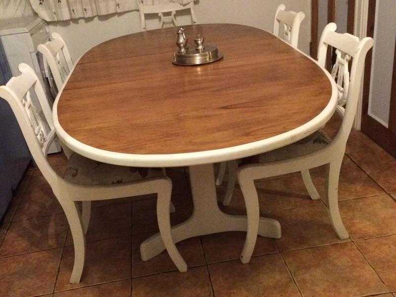 G plan extendable table and 5 chairs