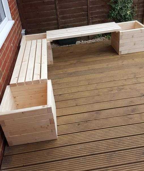 garden bench with planters L shape in Luton