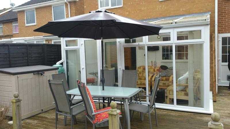 Garden Table, 6 Chairs, Garden umbrella